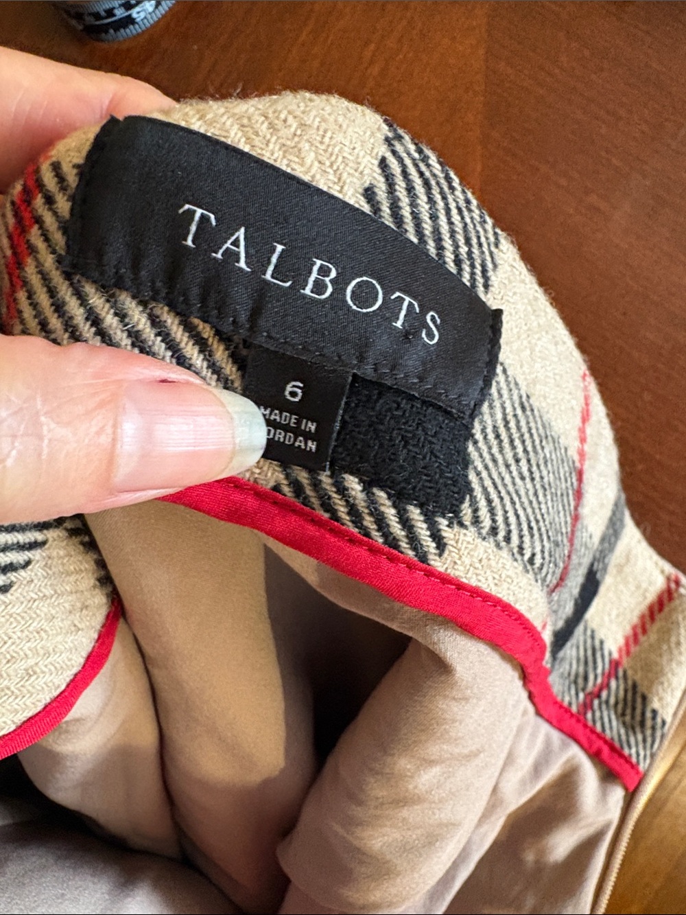 Talbots Classic Plaid Fring Skirt in Beige and Black - Picture 5 of 6